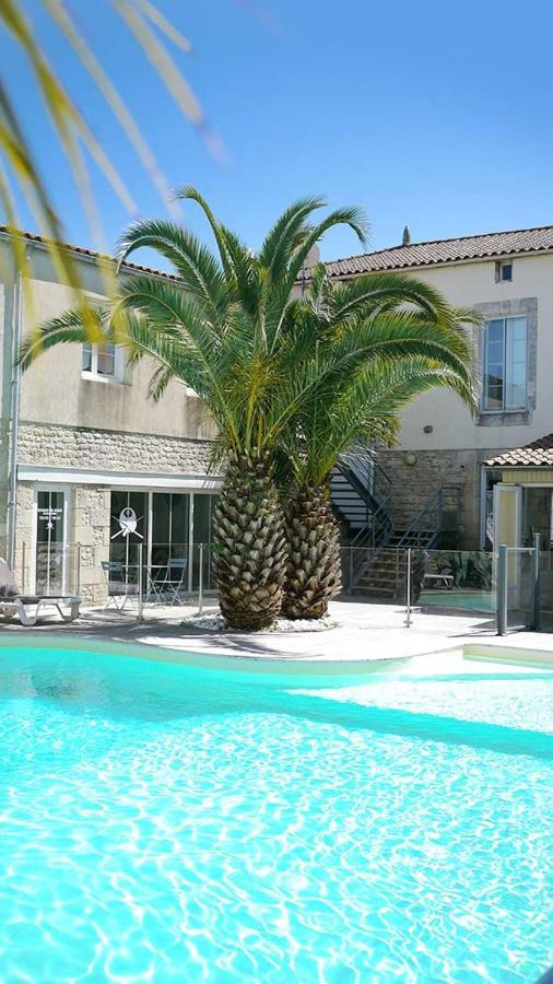 Hotel Le Square Saint-Pierre-d'Oleron Esterno foto
