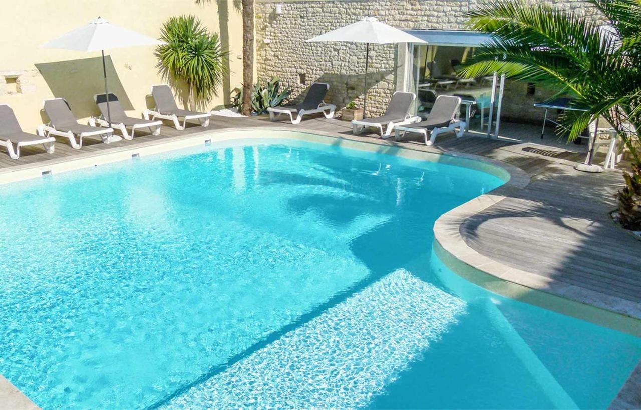 Hotel Le Square Saint-Pierre-d'Oleron Esterno foto