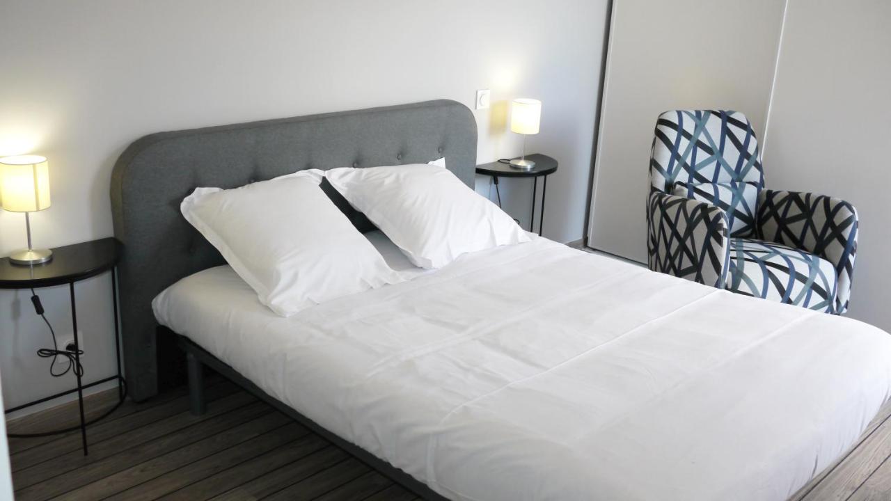 Hotel Le Square Saint-Pierre-d'Oleron Esterno foto