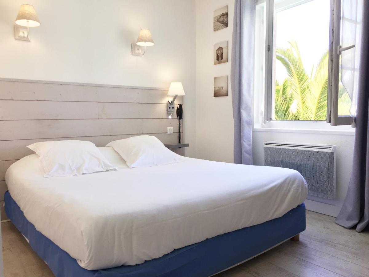 Hotel Le Square Saint-Pierre-d'Oleron Esterno foto